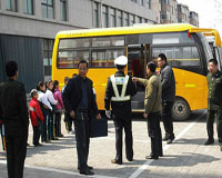 山東濰坊使用的校車