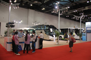 金旅客車展臺(tái)