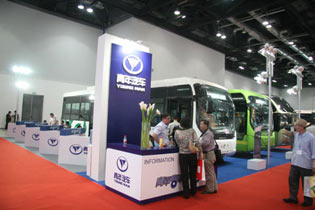 2012道路運(yùn)輸展青年客車展臺(tái)