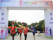 廈門站選手?jǐn)[POSE合影