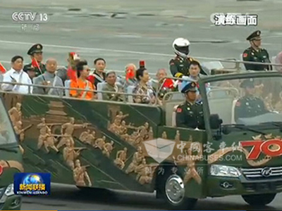 安凱寶斯通搭載老兵受閱