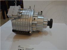 古巴街頭停靠的復(fù)古老爺車