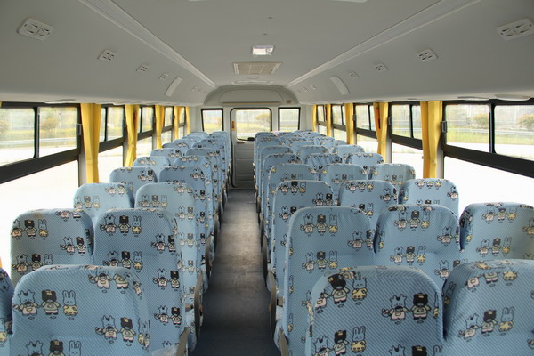 亞星JS6110XC校車