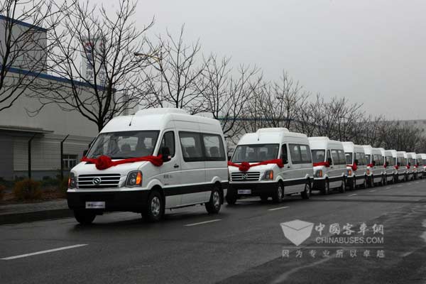 大連黃海向用戶交付的瑞途純電動輕客