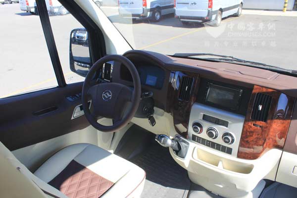 黃海瑞途乘用車化的中控設(shè)計