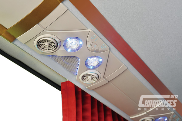 金龍客車(chē)XMQ6129