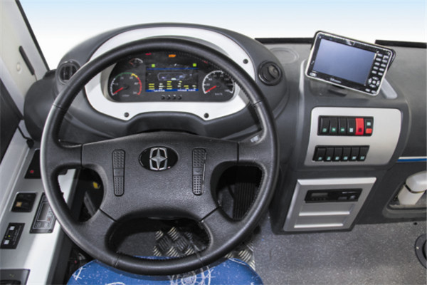 亞星6.8米純電動(dòng)城市客車