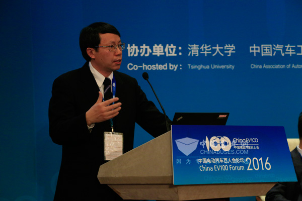 李克強(qiáng)  清華大學(xué)汽車(chē)工程系主任