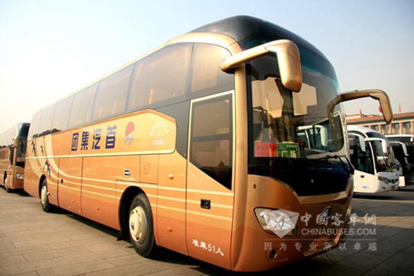 申龍客車連續(xù)9年為全國兩會(huì)提供會(huì)場(chǎng)通勤服務(wù)