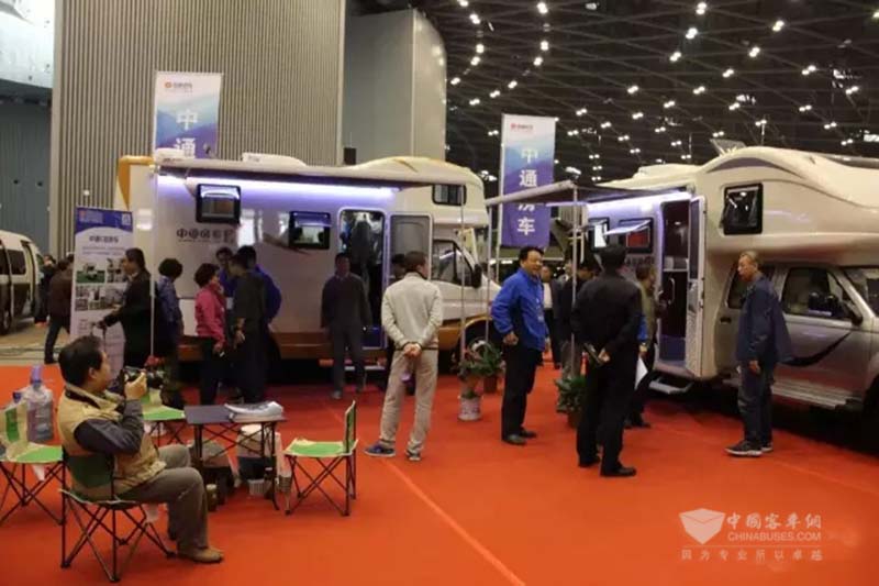 中通依維柯拓展版房車贏得觀展客戶青睞