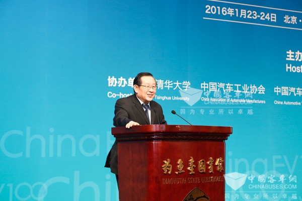 全國(guó)政協(xié)副主席科學(xué)技術(shù)部部長(zhǎng)萬(wàn)鋼