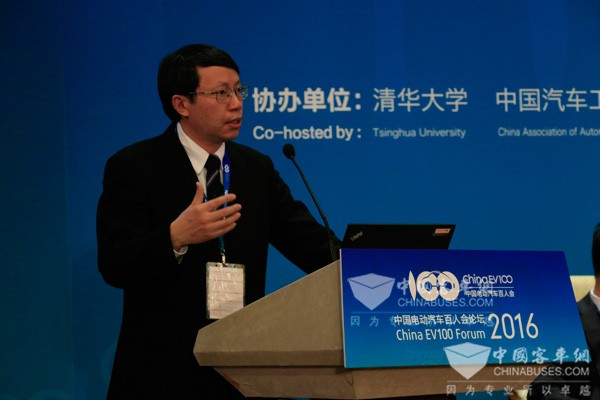 清華大學(xué)汽車工程系主任  李克強(qiáng)