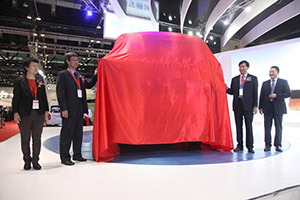 宇通T7驚艷亮相2015道路運(yùn)輸車(chē)輛展