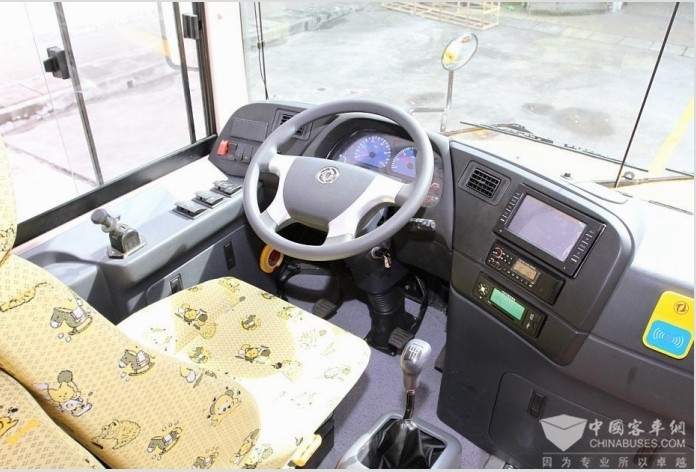 東風(fēng)商用車 9.2米校車