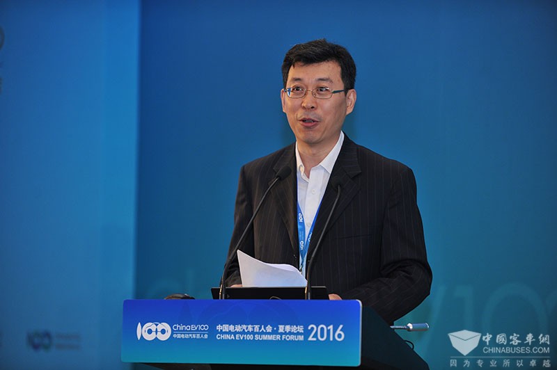 中國(guó)電動(dòng)汽車百人會(huì)首席專家 、國(guó)務(wù)院發(fā)展研究中心企業(yè)所副所長(zhǎng)張永偉 