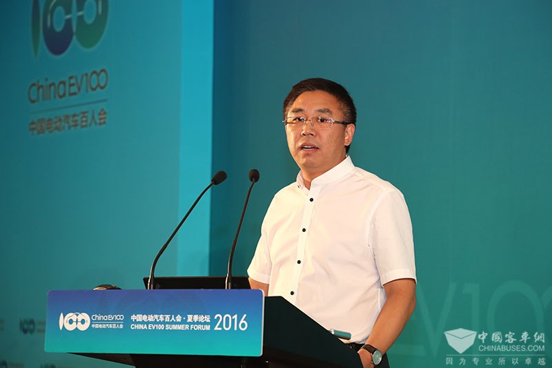 國(guó)軒高科股份有限公司黨委書記、董事長(zhǎng)李 縝   