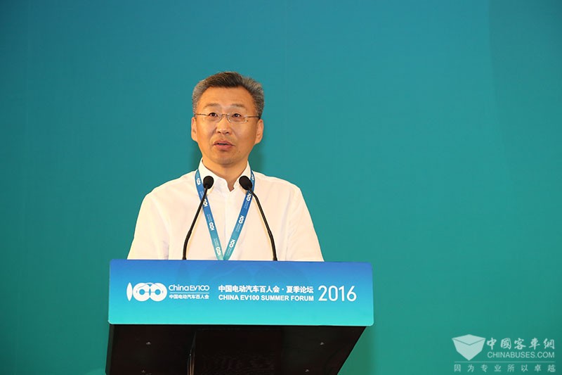  工業(yè)和信息化部裝備工業(yè)司司長(zhǎng)李 東 