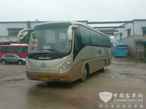 10年45座舒馳6106