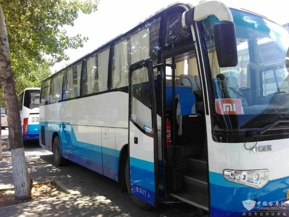 個人出售47座非營運(yùn)蘇州金龍客車 班車使用 無事故 車況好 發(fā)動機(jī)棒 省油