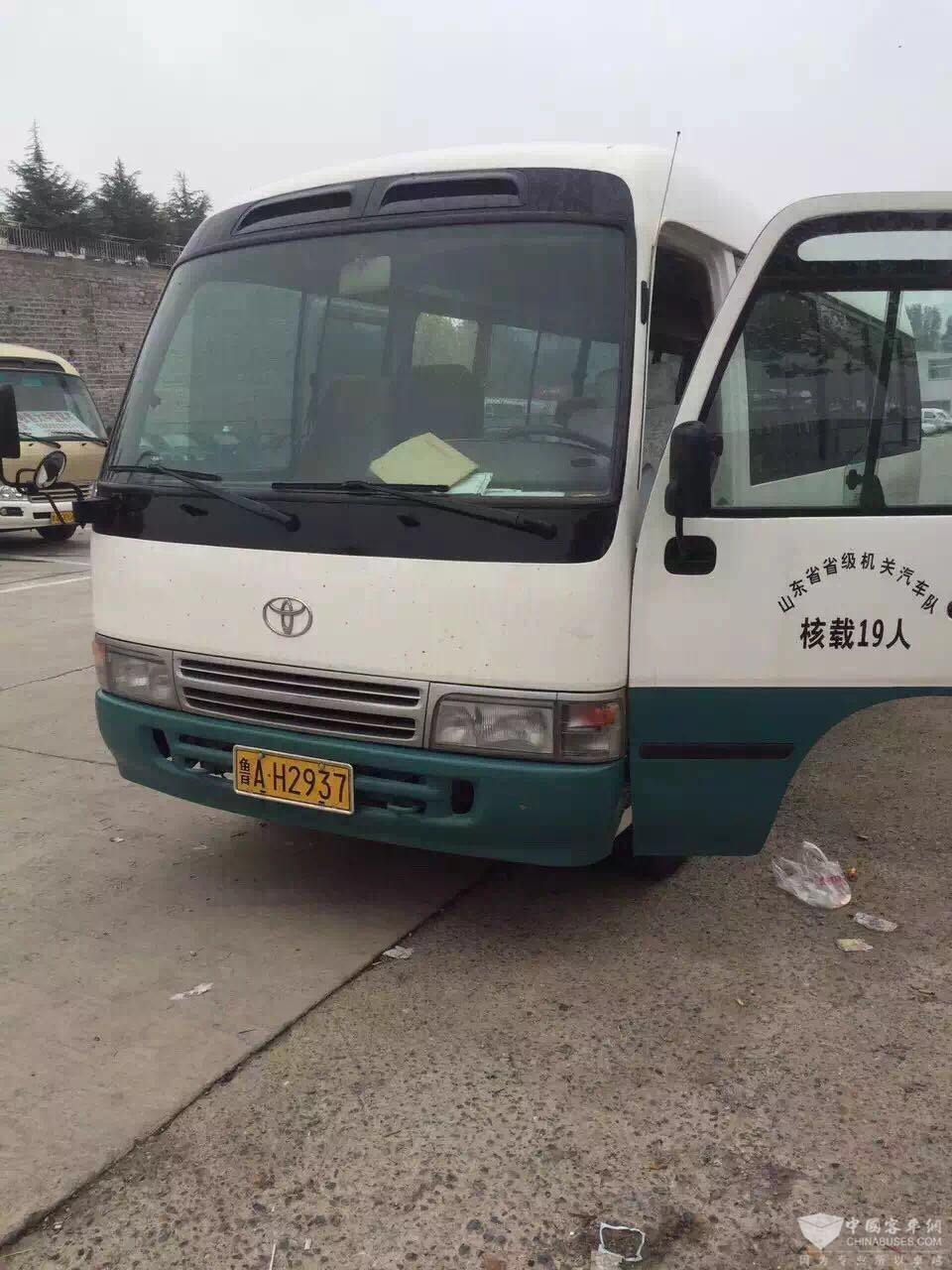 出售2002年19座豐田考斯特