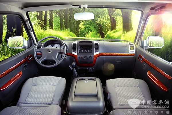 金旅客車 XML6532系列輕型客車