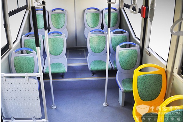 安凱HFF6680GEVB快充式純電動微循環(huán)中巴