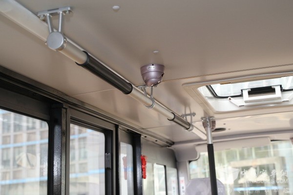 揚(yáng)子江客車WG6610BEVHT1