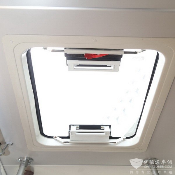 揚(yáng)子江客車WG6610BEVHT1