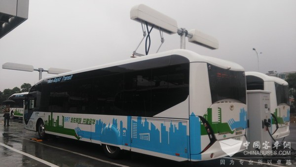 青年客車(chē)JNP6123BEV32H