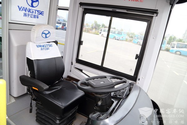 揚子江客車WG6100BEVH
