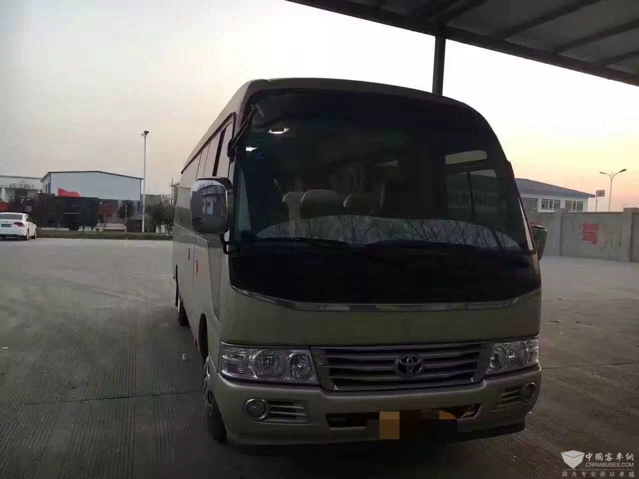右前