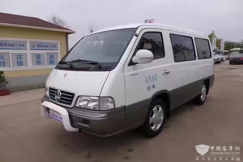 左前