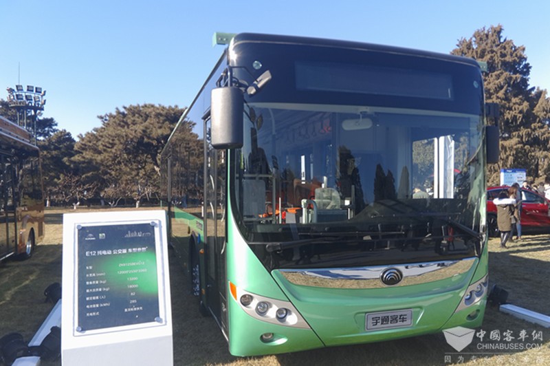 宇通E12純電動(dòng)公交車