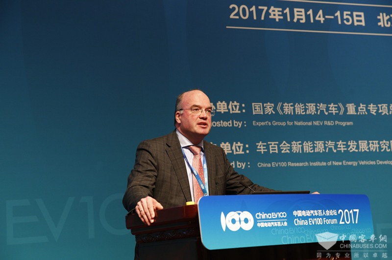 寶馬集團(tuán)涉外與政府事務(wù)副總裁貝克爾