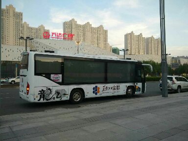ZK5151XZS1型宇通廣告車，購車單價(jià)104萬，現(xiàn)因急需用錢，每臺50萬超低價(jià)轉(zhuǎn)