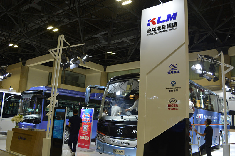 2017北京道路運輸展：金龍客車展臺
