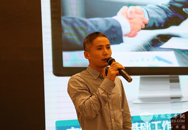 張儀棟：中國(guó)客車(chē)安全評(píng)價(jià)規(guī)程