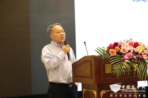 佘振清：2017年前三季度國(guó)內(nèi)外客車(chē)市場(chǎng)特點(diǎn)及簡(jiǎn)析