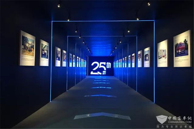 金旅領(lǐng)航者上市發(fā)布暨金旅25周年慶典