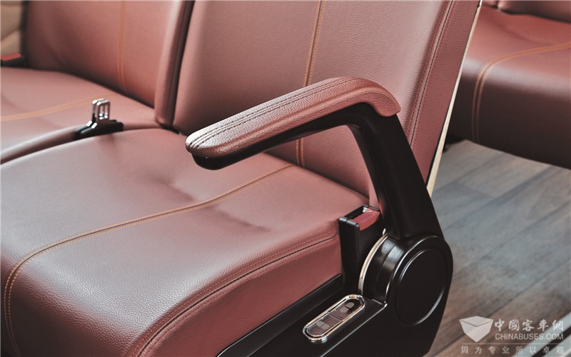 金旅領(lǐng)航者