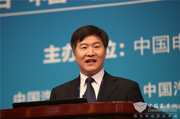 百人會|劉小明：推進自動駕駛和新能源汽車發(fā)展的三點意見