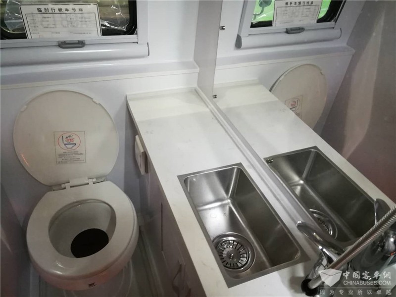 江鈴集團旅居車內(nèi)飾