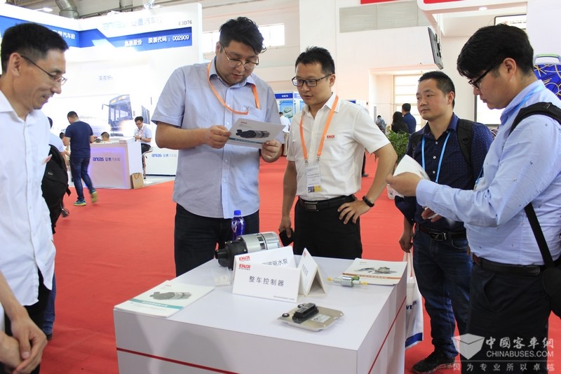 來訪嘉賓 - 申龍客車-1_nEO_IMG