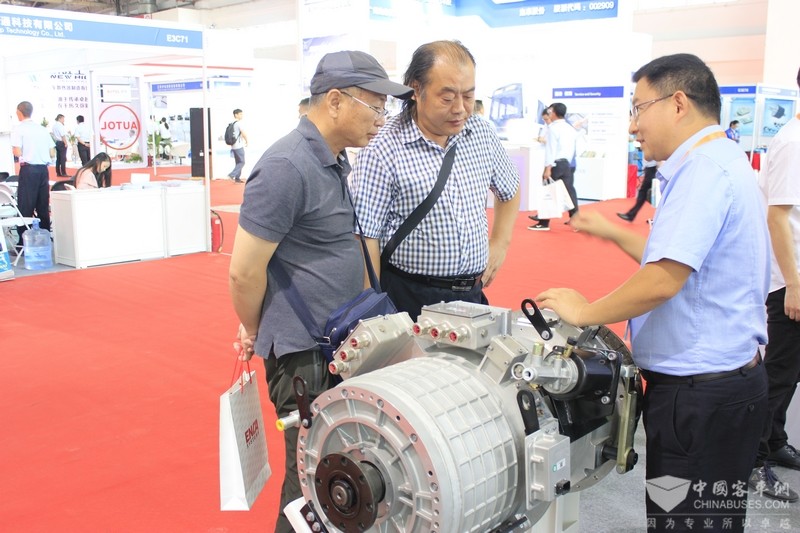 來訪嘉賓 - 宇通客車-1_nEO_IMG