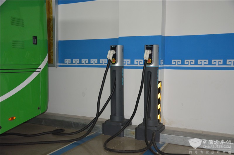 開沃純電動客車呼市運營實拍