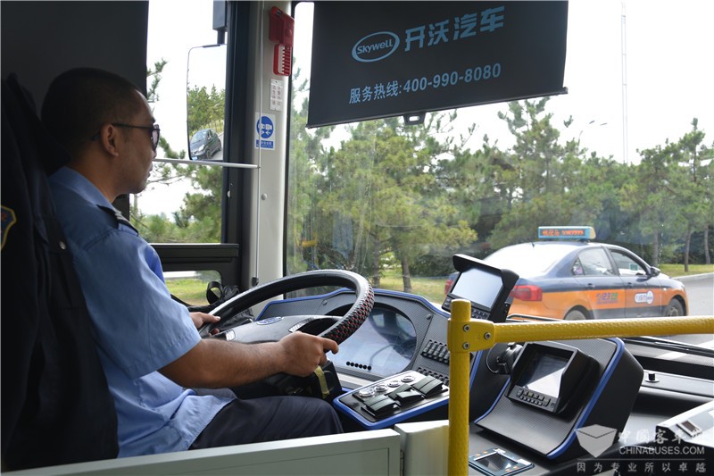 開沃純電動客車呼市運營實拍