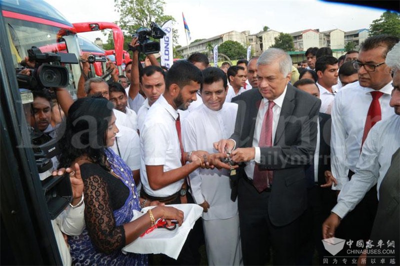 金龍龍威II代首批交付斯里蘭卡