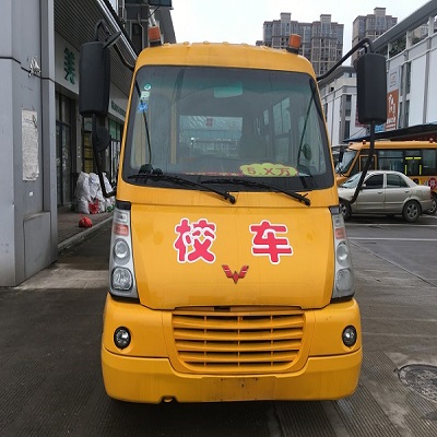 五菱二手校車_五菱校車_二手校車_價格便宜的校車