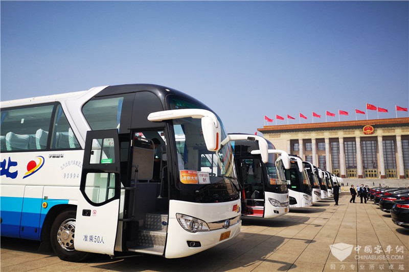 一路見證美好！宇通連續(xù)16年主力服務全國兩會