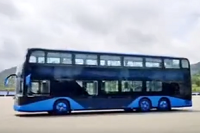 比亞迪全新雙層大巴360°酷炫新車視頻來(lái)襲